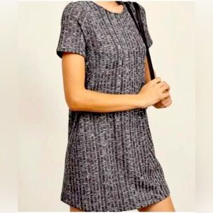 Abercrombie & Fitch Ribbed Knit Short Sleeve  Sweater Dress, size Small